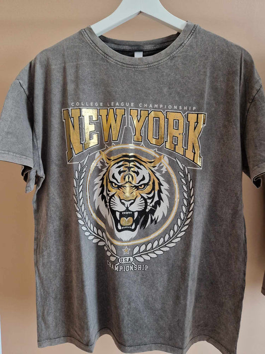 T-shirt - NEW YORK - guld